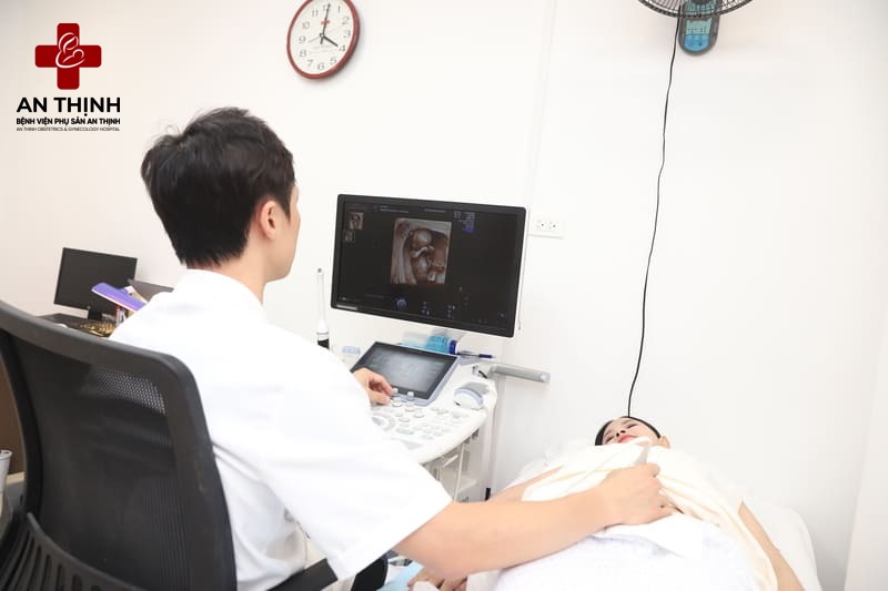 Công nghệ và thiết bị y tế hiện đại