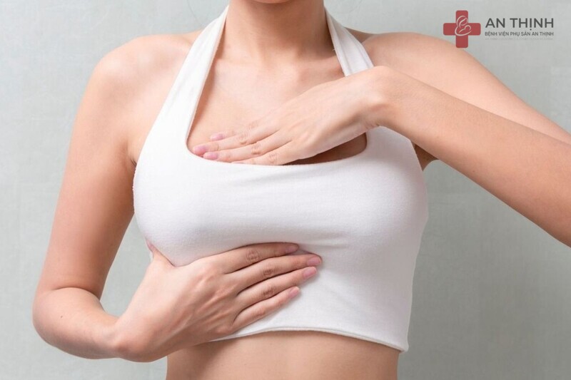 Chi phí treo ngực sa trễ dao động tùy cấp độ và dịch vụ đi kèm